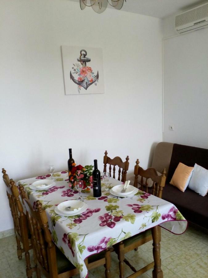 Apartman Knapic Koromačno エクステリア 写真