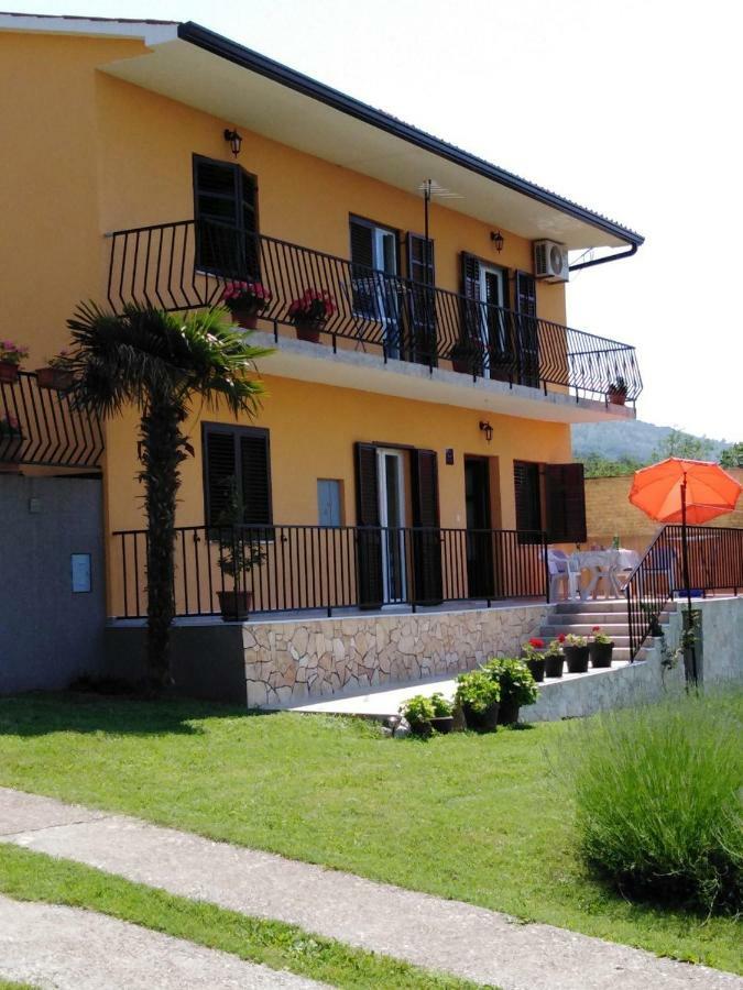 Apartman Knapic Koromačno エクステリア 写真