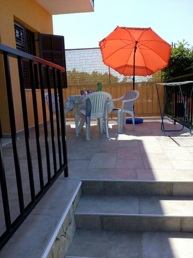Apartman Knapic Koromačno エクステリア 写真